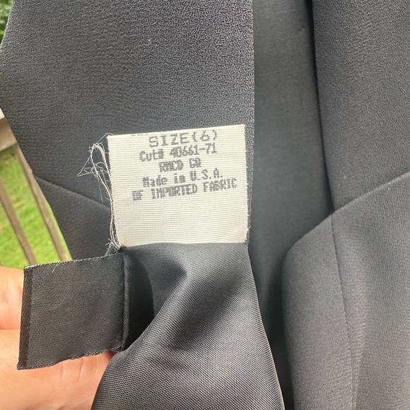 LAUNDRY by Shelli Segal - Picture 6 of 9